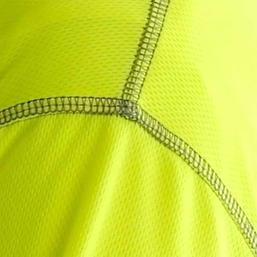 Costuras reforzadas en el exterior con colores a contraste