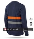 Camiseta de color Azul Marino de manga larga de cuello redondo y puños elásticos, con banda reflectante segmentada de color gris y banda segmentada naranja flúor, personalizable con logo de empresa en Uniforma.