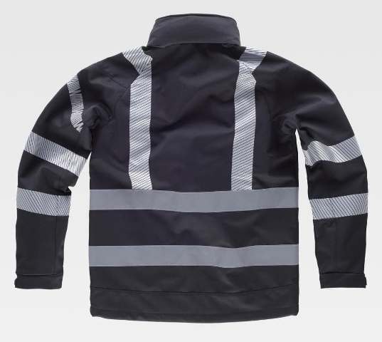 Chaqueta de trabajo tipo Softshell negra con Capucha con bandas reflectantes de alta visibilidad discontinuas, impermeable, corta vientos, personalizable con logo de empresa en uniforma  - TS9213