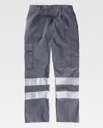 Pantalón de trabajo de color gris de 100% Algodón con Bandas Reflectantes grises de alta visibilidad en las perneras, personalizable con logo de empresa en uniforma - TB1447