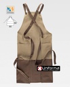 Delantal de trabajo de color beige para hostelería elegante moderno camareros camareras en tejido grueso rústico canvas resistente anti manchas personalizable con logo de empresa en uniforma